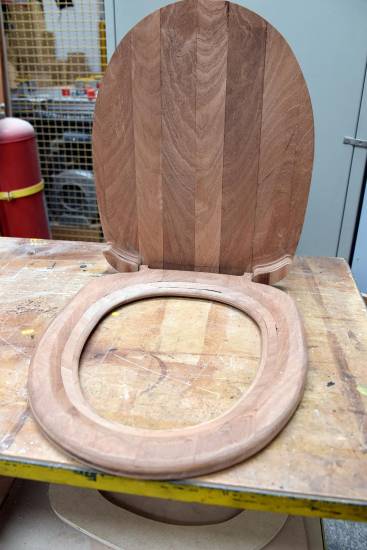 Copri water in legno artigianale personalizzato fabbrica di Bagni oggetti  di design su misura a Roma